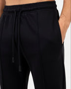 Essential Relaxed Jogger Black