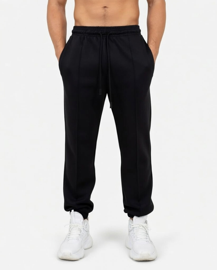 Essential Relaxed Jogger Black